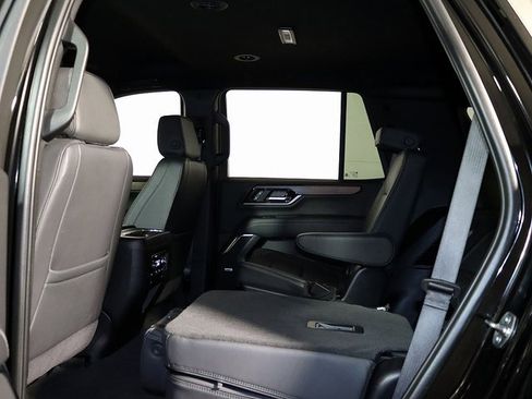 Used 2025 GMC Yukon Denali image 15