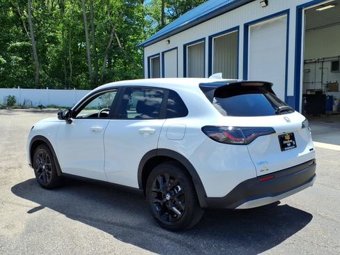 Used 2025 Honda HR-V Sport image 8