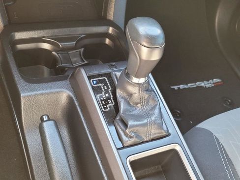 Used 2020 Toyota Tacoma TRD Sport w/ Technology Package image 25