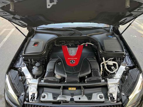 Used 2019 Mercedes-Benz GLC 43 AMG 4MATIC SUV - AMG PERFORMANCE E image 23