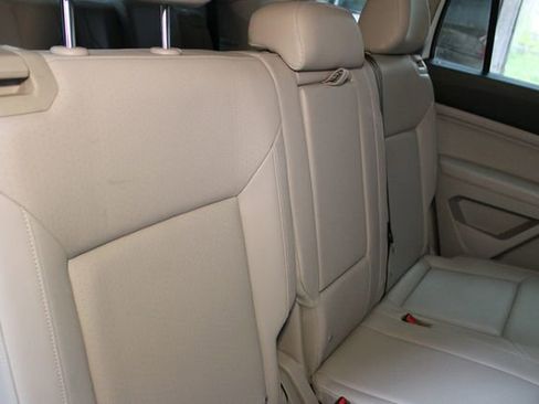 Used 2018 Volkswagen Atlas SE FWD image 14