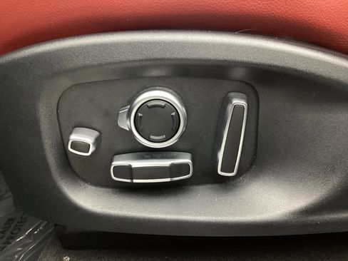 Used 2018 Jaguar F-PACE S image 38