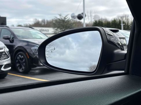 Used 2023 Kia Forte GT-Line image 32