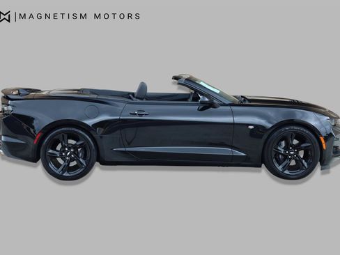 Used 2019 Chevrolet Camaro SS RWD image 2