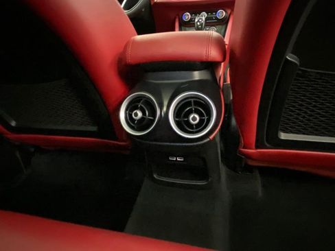 Used 2019 Alfa Romeo Stelvio Ti image 43