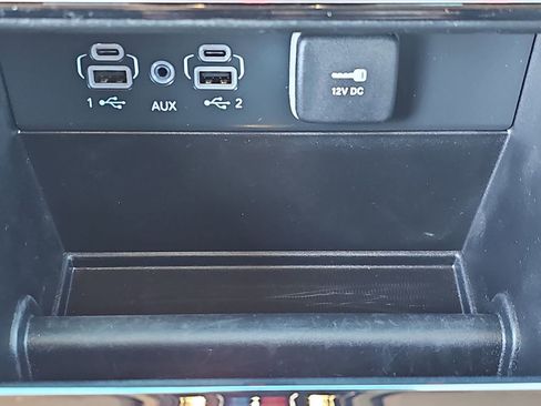 Used 2023 Jeep Grand Cherokee Limited w/ Black Appearance Package image 26