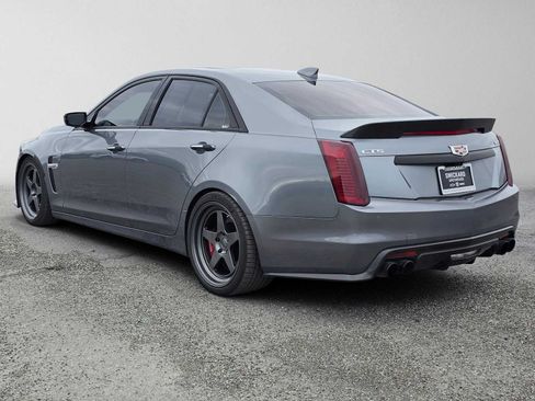 Used 2019 Cadillac CTS V w/ Carbon Fiber Package RWD image 5