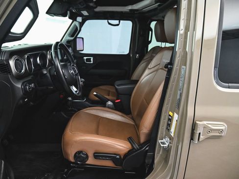 Used 2020 Jeep Gladiator Rubicon AWD/4WD image 29