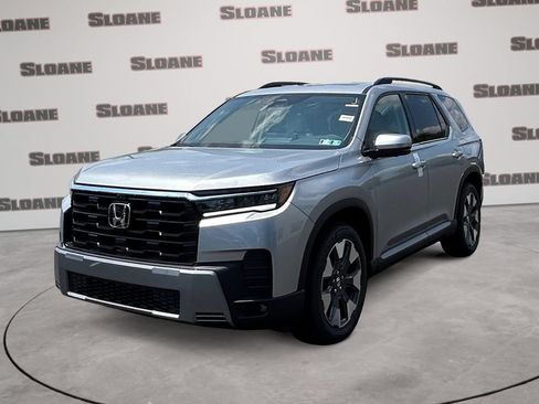 New 2026 Honda Pilot Touring image 1
