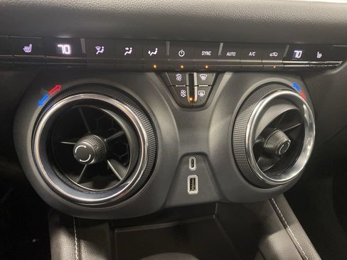 Used 2023 Chevrolet Blazer LT AWD/4WD image 10
