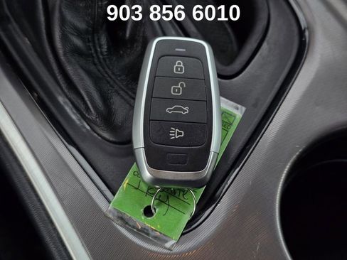 Used 2022 Dodge Challenger GT image 27