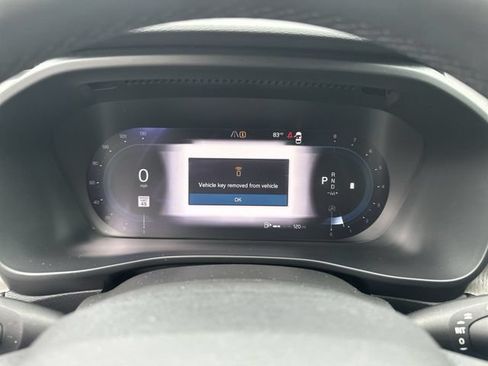 Used 2023 Volvo XC40 B5 Plus w/ Driver Assist Package AWD/4WD image 14