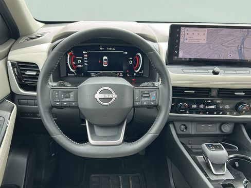 Used 2025 Nissan Rogue SL w/ Tech Package FWD image 21