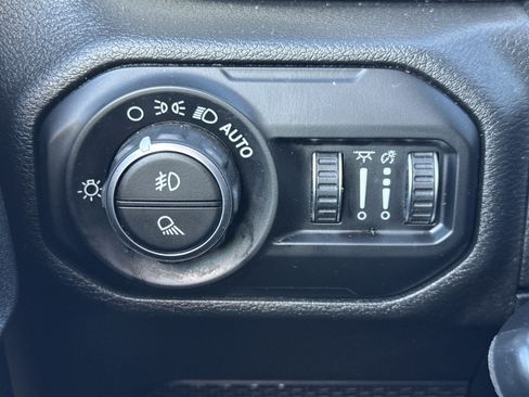 Used 2020 Jeep Gladiator Sport w/ Quick Order Package 24S image 21