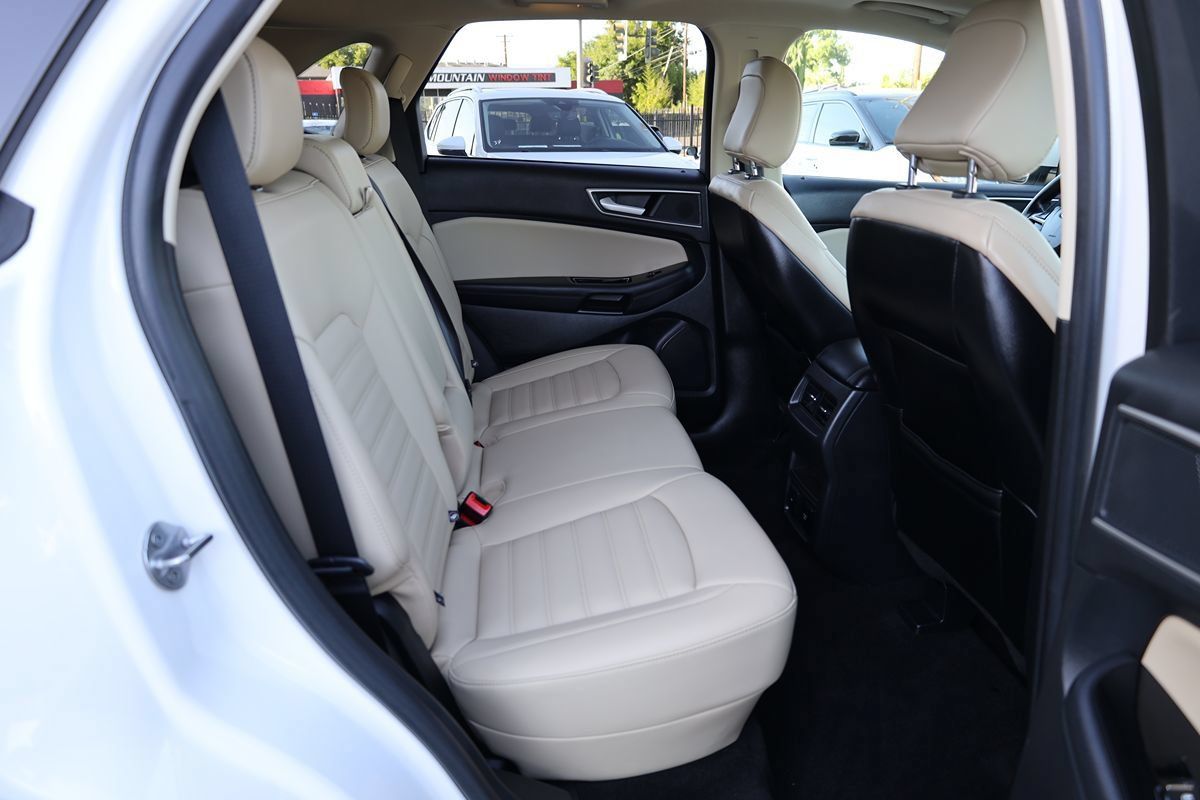 Used 2020 Ford Edge SEL w/ Convenience Package FWD image 15