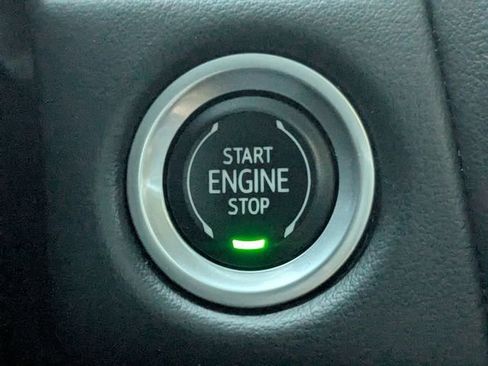 Used 2022 Chevrolet Tahoe Z71 image 36