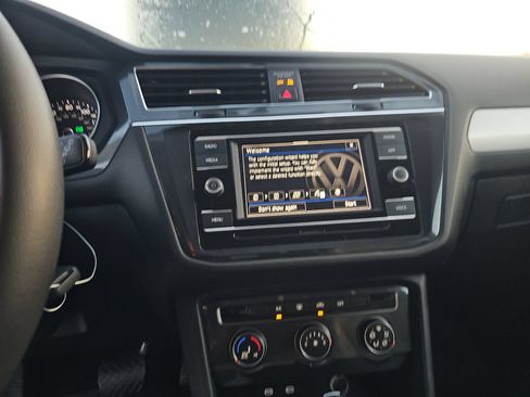 Used 2020 Volkswagen Tiguan S FWD image 10