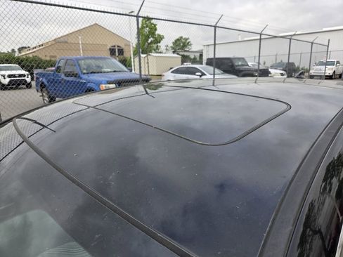 Used 2017 Honda CR-V EX image 4