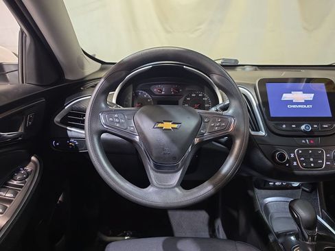 Used 2023 Chevrolet Malibu LT FWD image 11