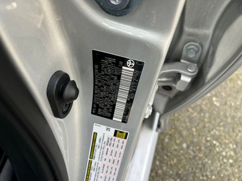 Used 2025 Toyota Corolla LE image 29