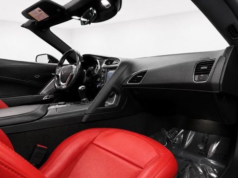 Used 2017 Chevrolet Corvette Stingray Coupe w/ Carbon Flash Badge Package RWD image 17