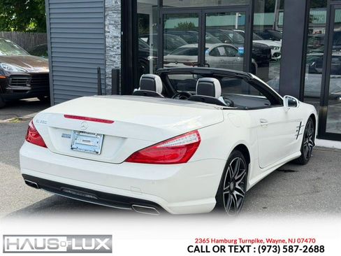 Used 2015 Mercedes-Benz SL 550 w/ White Arrow Edition image 23
