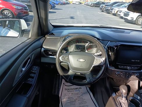 Used 2022 Chevrolet Traverse LT image 20