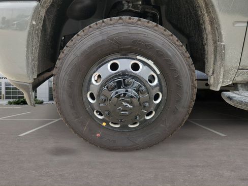 New 2026 RAM 3500 Laramie AWD/4WD image 10