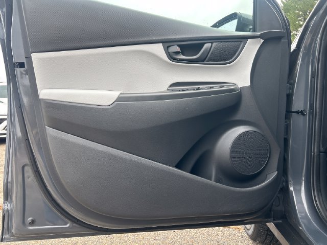 Certified 2023 Hyundai Kona SEL AWD/4WD image 13