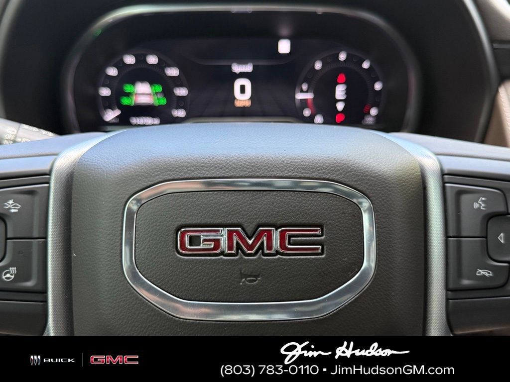 Used 2022 GMC Yukon XL SLT w/ SLT Luxury Package RWD image 29