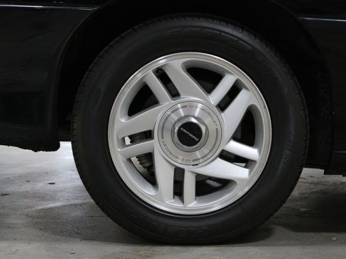 Used 1995 Chevrolet Camaro Z28 RWD image 10