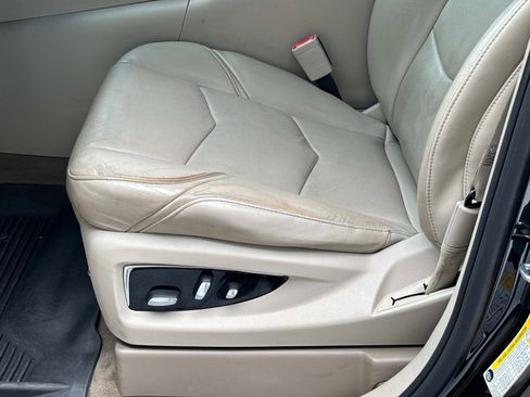 Used 2018 Cadillac Escalade Premium Luxury w/ LPO, Radiant Package RWD image 23