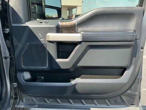 Used 2022 Ford F250 Lariat w/ Lariat Value Package image 32