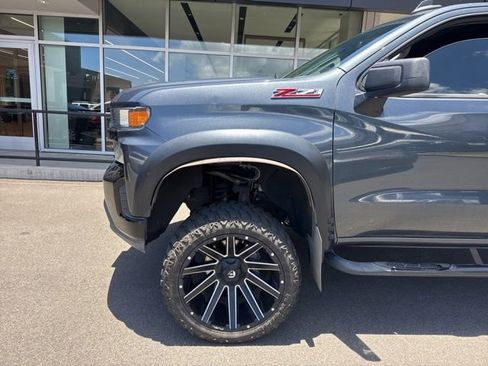Used 2020 Chevrolet Silverado 1500 Custom Trail Boss w/ Custom Convenience Package AWD/4WD image 4
