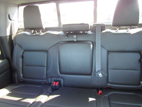 Used 2019 Chevrolet Silverado 1500 LT Trail Boss image 18