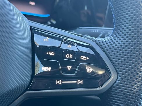 Used 2024 Volkswagen Golf R AWD/4WD image 10