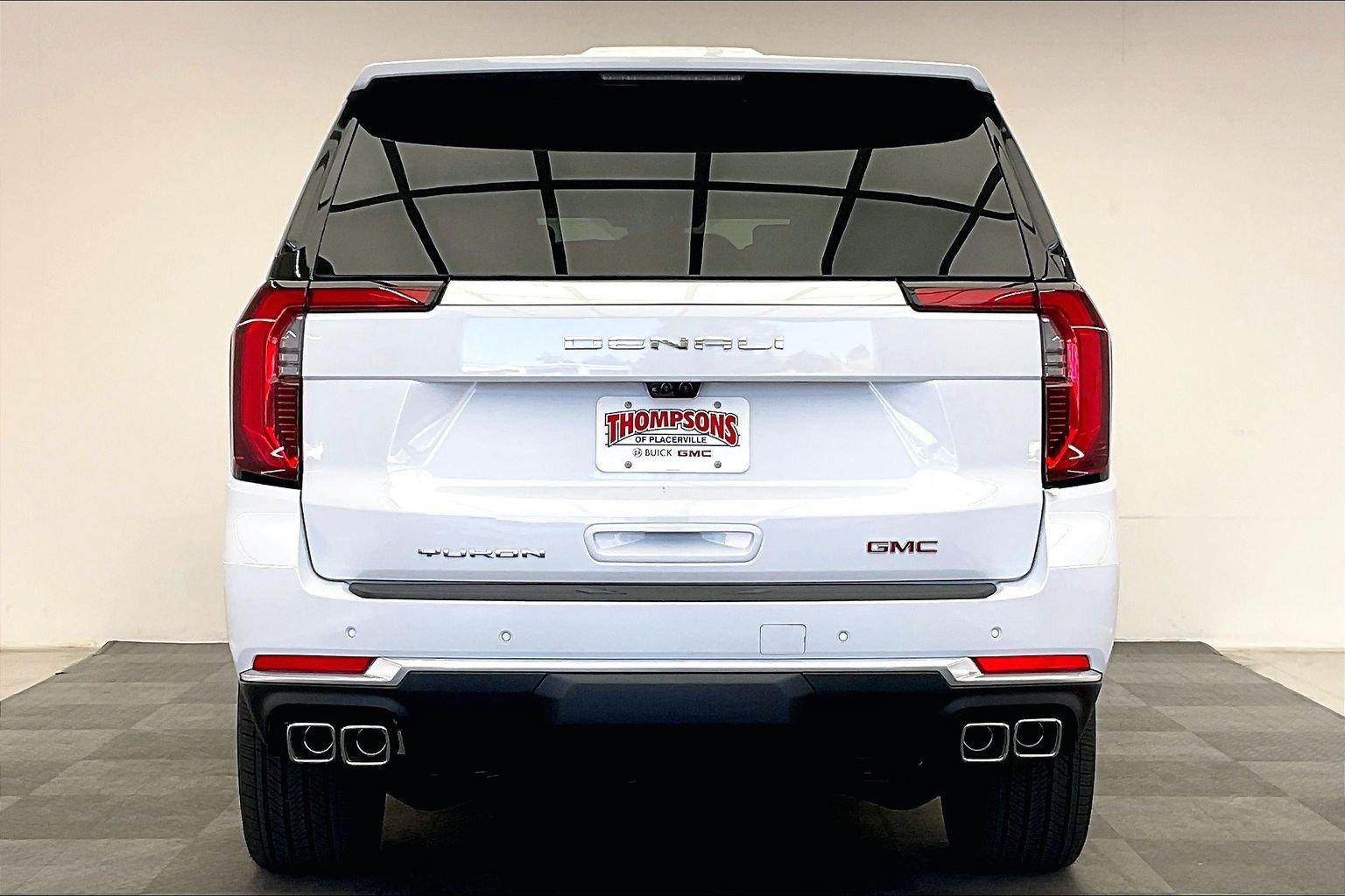 New 2026 GMC Yukon Denali w/ Denali Reserve Package AWD/4WD image 3