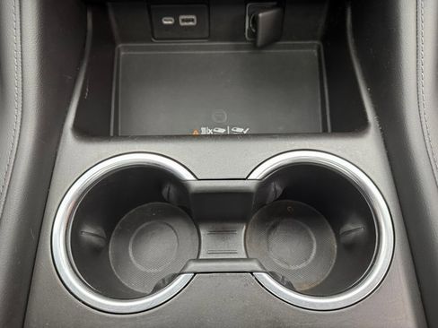 Used 2021 Chevrolet Suburban LT image 18