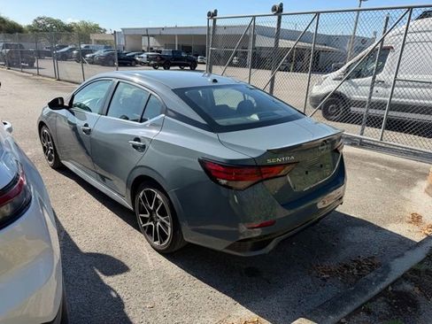 Used 2024 Nissan Sentra SR FWD image 9