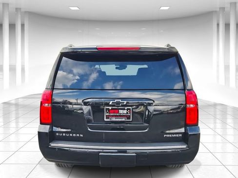 Used 2020 Chevrolet Suburban Premier w/ Premier 6.2L Value Package image 4