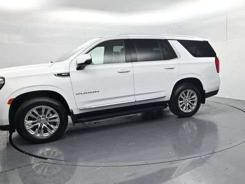 Used 2022 GMC Yukon SLT w/ SLT Premium Package AWD/4WD image 4