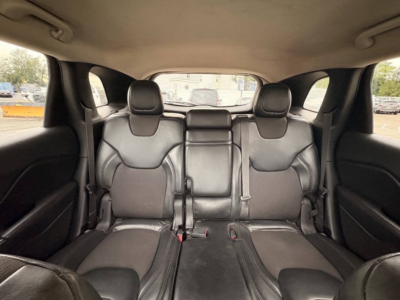 Used 2014 Jeep Cherokee Trailhawk w/ Cold Weather Group AWD/4WD image 23