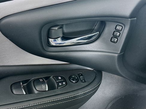 Used 2023 Nissan Murano SL w/ SL Moonroof Package FWD image 15