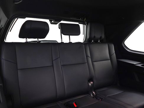 Used 2023 Toyota Sequoia Platinum image 11