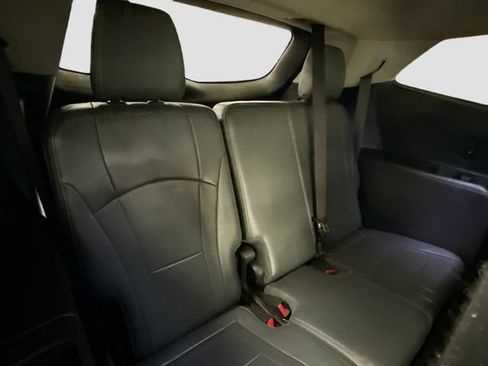 Used 2018 Buick Enclave Essence FWD image 27