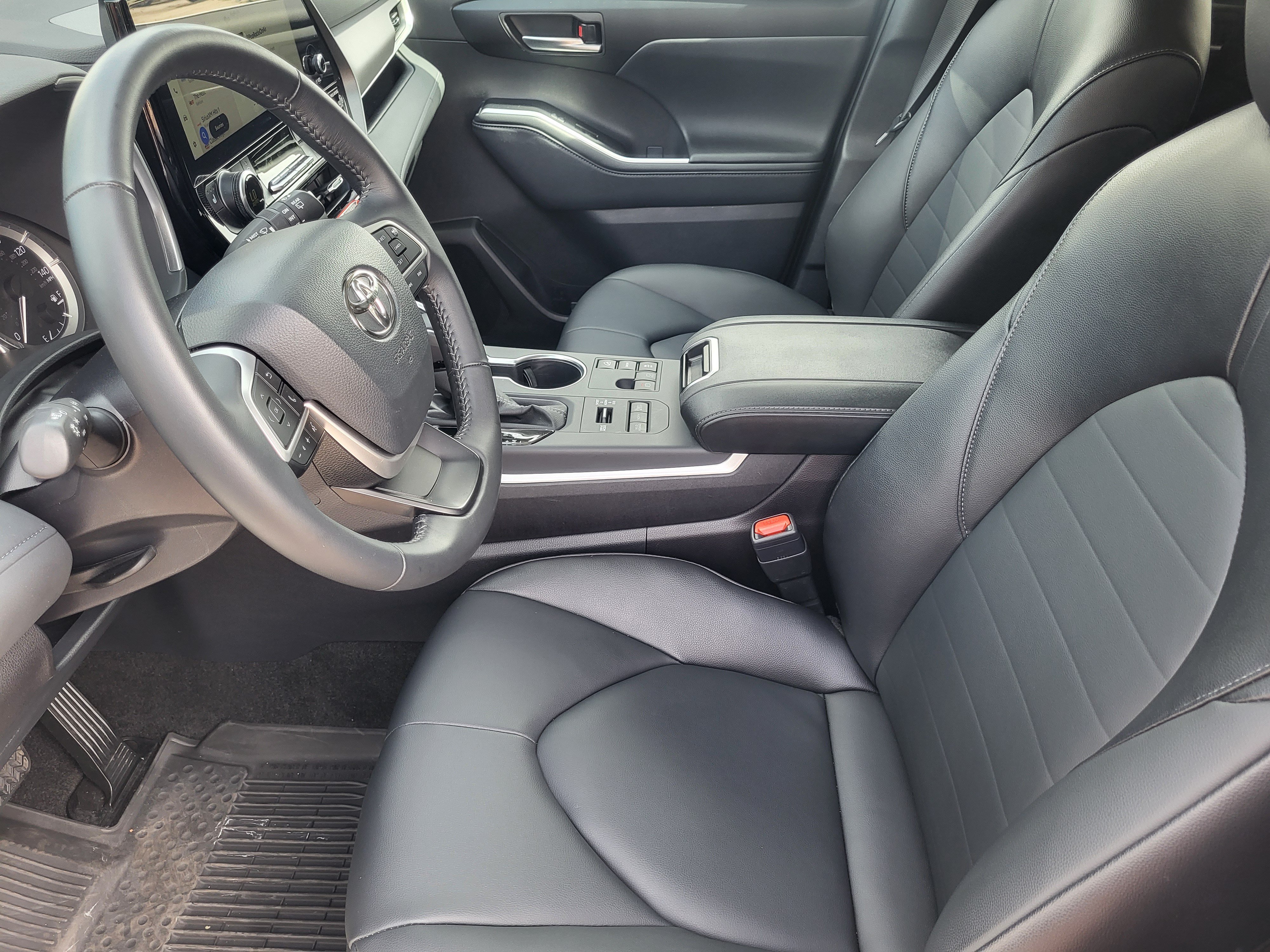 Certified 2026 Toyota Highlander XLE AWD/4WD image 10