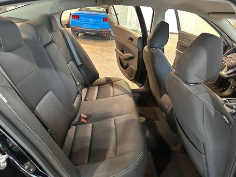 Used 2025 Nissan Altima 2.5 SV image 36