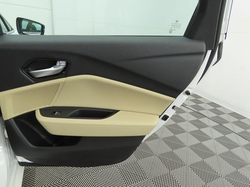 Used 2025 Acura TLX w/ Technology Package image 27