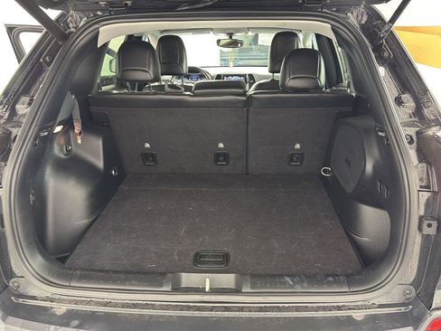 Used 2020 Jeep Cherokee Limited image 12