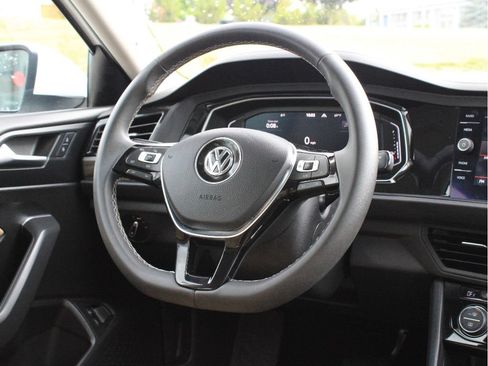 Used 2021 Volkswagen Jetta SEL FWD image 15